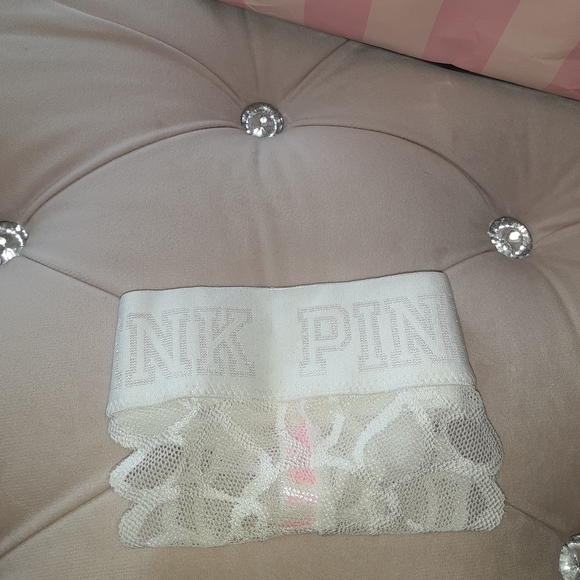 Vs Pink extra low rise thong white lace brand new - Picture 6 of 7